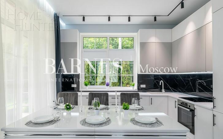 2-этажный коттедж 220 м² с отделкой
