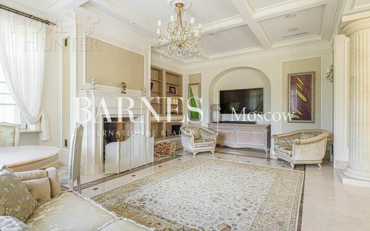 2-этажный коттедж 2 400 м² с отделкой