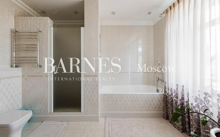 3-этажный коттедж 550 м² с отделкой
