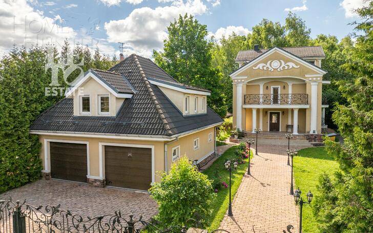 3-этажный коттедж 384.4 м² с отделкой