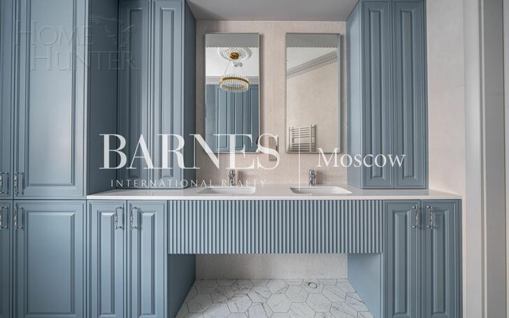 2-этажный коттедж 335 м² с отделкой