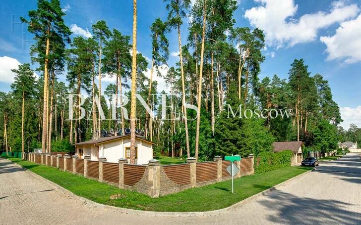 Участок 15 сот. в охраняемом поселке