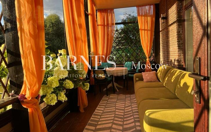 2-этажный коттедж 500 м² с отделкой