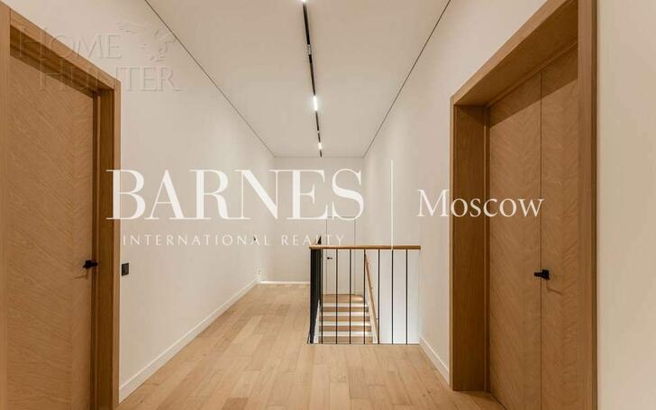 2-этажный коттедж 400 м² с отделкой