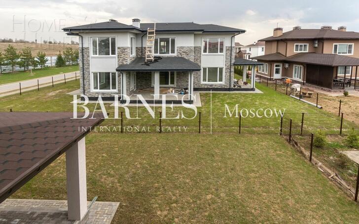 2-этажный коттедж 307 м² с отделкой