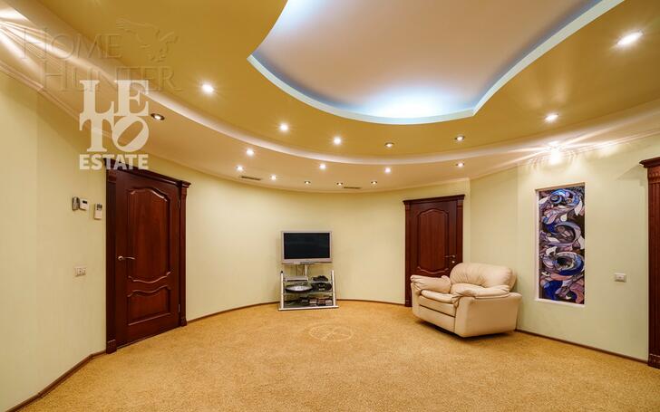3-этажный коттедж 384.4 м² с отделкой
