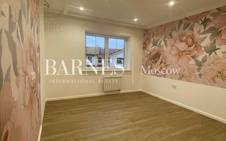 2-этажный таунхаус 220 м² с отделкой