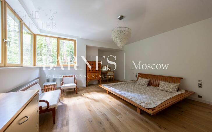 2-этажный коттедж 1 330 м² с отделкой