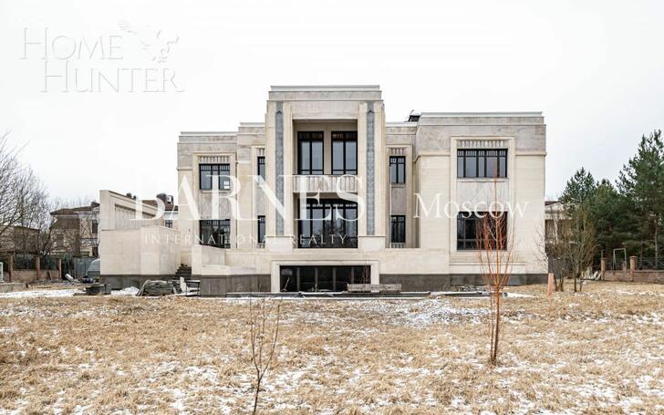 2-этажный коттедж 1 244 м² с отделкой