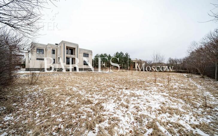2-этажный коттедж 1 244 м² с отделкой