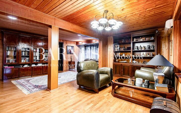 3-этажный коттедж 650 м² с отделкой