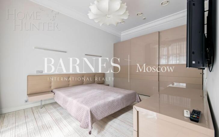 3-этажный таунхаус 430 м² с отделкой
