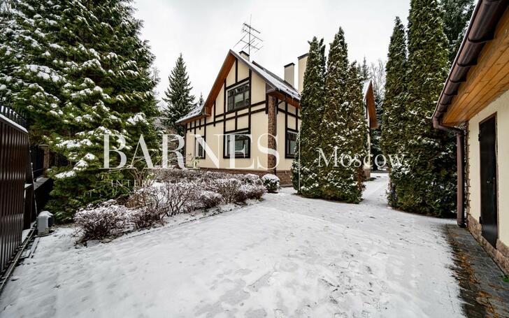 2-этажный коттедж 471 м² с отделкой