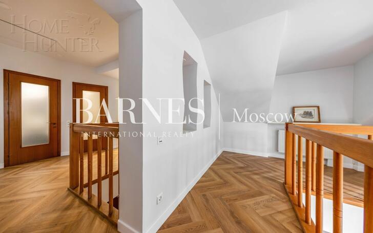 2-этажный коттедж 370 м² с отделкой