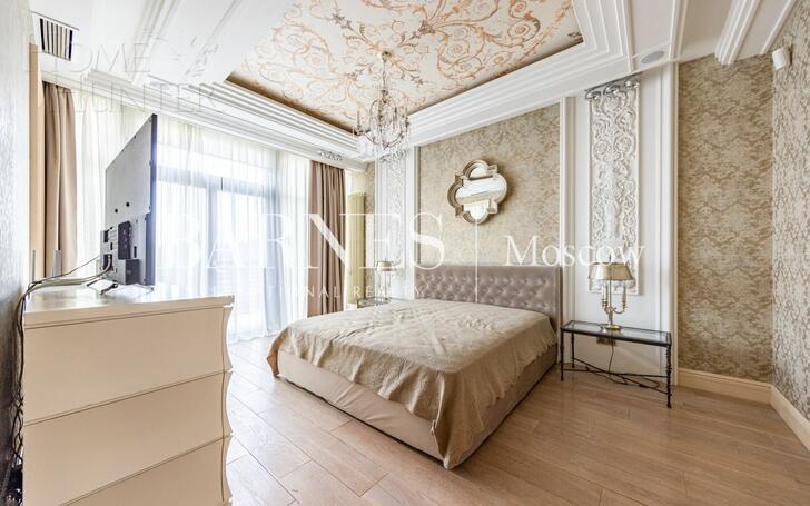 3-этажный таунхаус 430 м² с отделкой