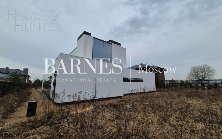 2-этажный коттедж 585 м² без отделки