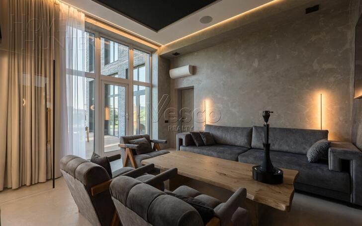2-этажный коттедж 250 м² с отделкой