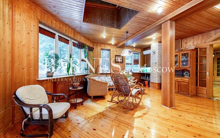 3-этажный коттедж 650 м² с отделкой