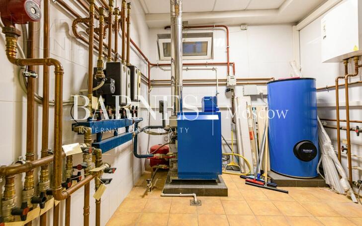 3-этажный таунхаус 430 м² с отделкой