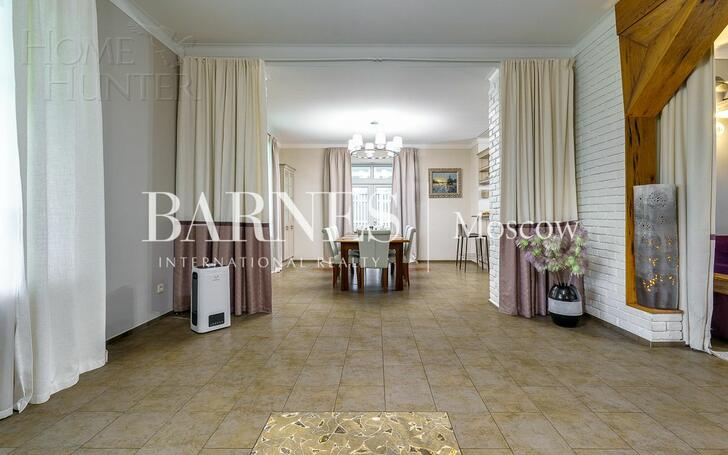 2-этажный коттедж 1 150 м² с отделкой