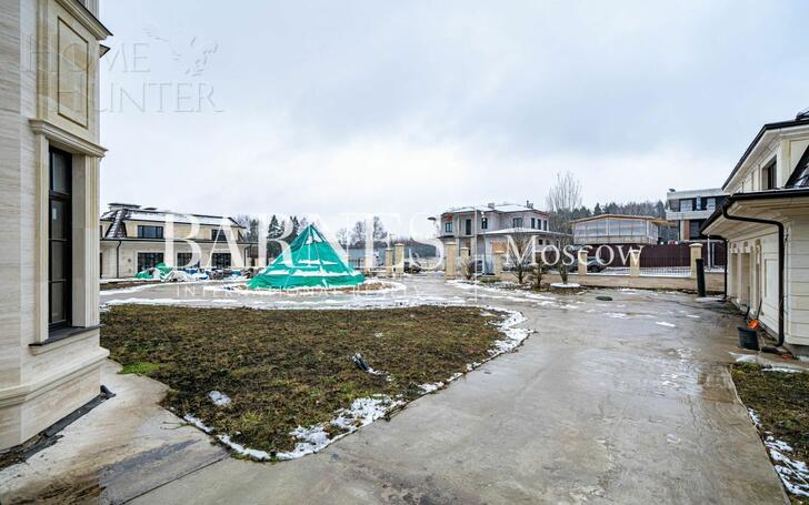 2-этажный коттедж 3 600 м² без отделки