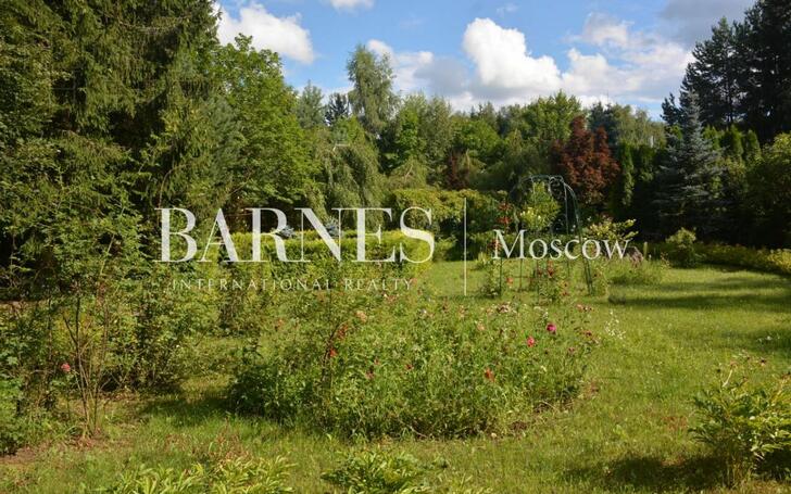 3-этажный коттедж 790 м² с отделкой