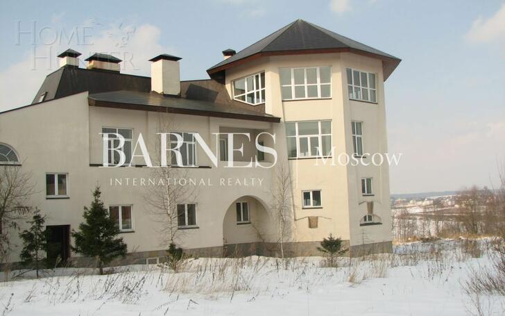 2-этажный коттедж 1 600 м² без отделки