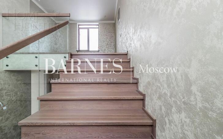 2-этажный коттедж 300 м² с отделкой