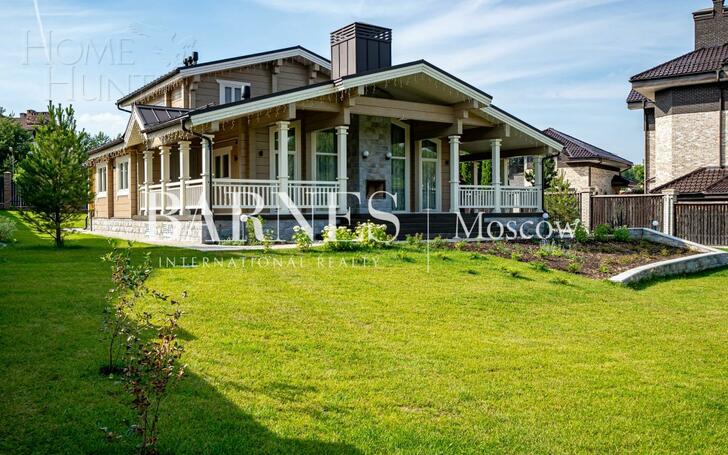 2-этажный коттедж 250 м² с отделкой