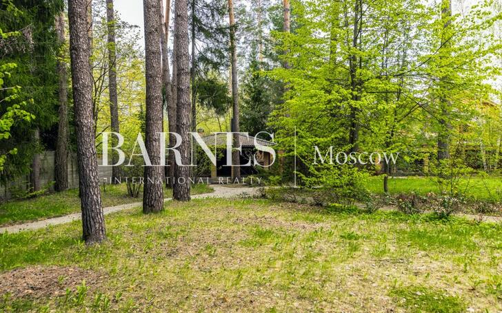 2-этажный коттедж 320 м² с отделкой