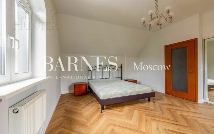2-этажный коттедж 370 м² с отделкой
