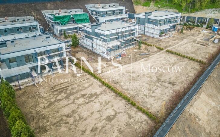 2-этажный коттедж 347 м² без отделки