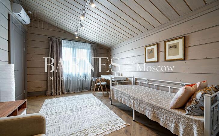 2-этажный коттедж 250 м² с отделкой
