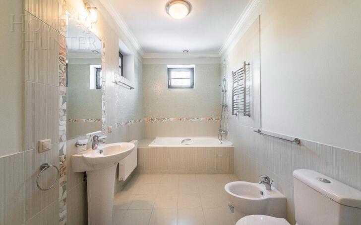 2-этажный коттедж 528 м² с отделкой