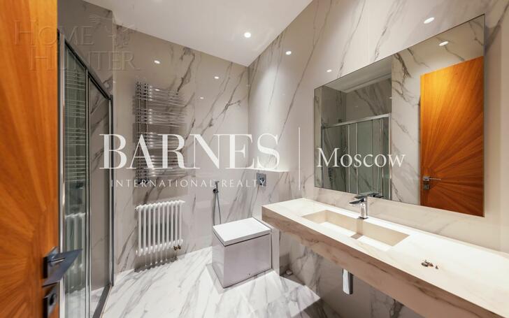2-этажный коттедж 1 330 м² с отделкой
