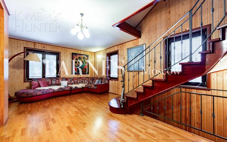 3-этажный коттедж 650 м² с отделкой