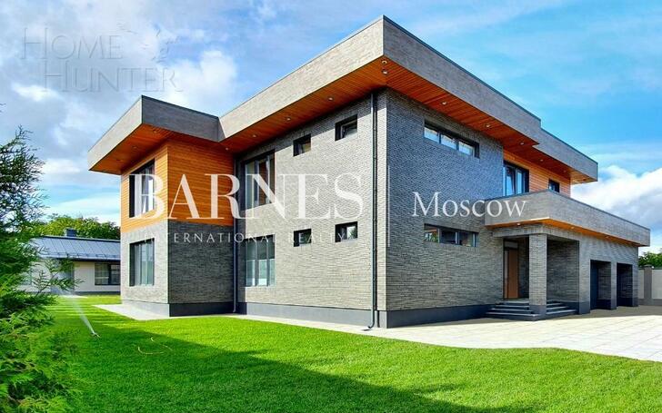 2-этажный коттедж 600 м² с отделкой