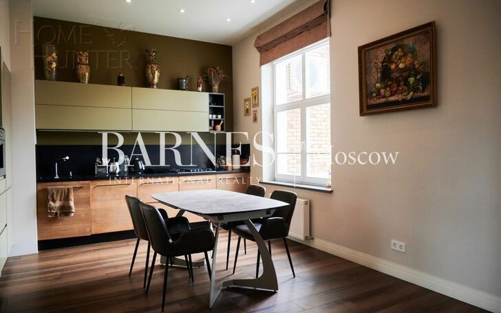 2-этажный таунхаус 295 м² с отделкой