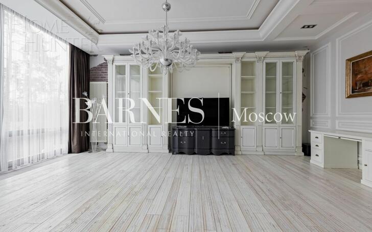 3-этажный таунхаус 430 м² с отделкой