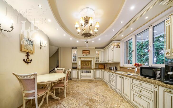 3-этажный коттедж 384.4 м² с отделкой