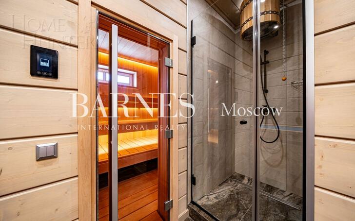 2-этажный коттедж 250 м² с отделкой