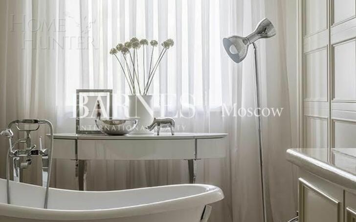 3-этажный коттедж 750 м² с отделкой