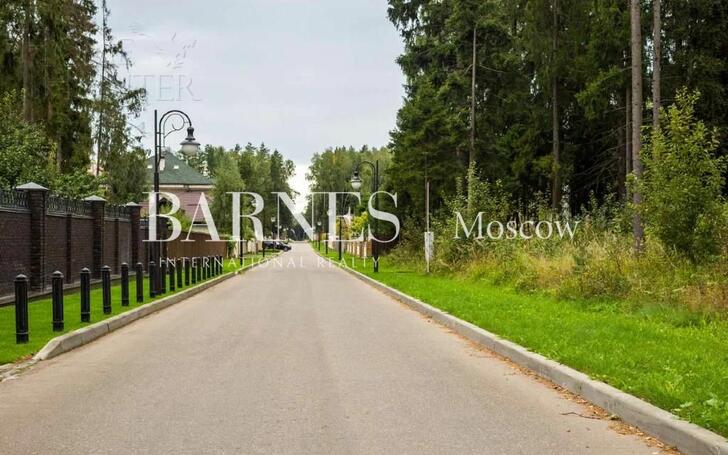 2-этажный коттедж 306 м² без отделки