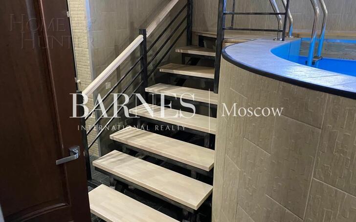 2-этажный коттедж 650 м² с отделкой