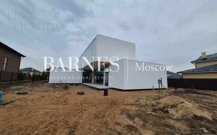 2-этажный коттедж 585 м² без отделки