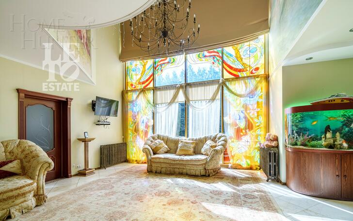 3-этажный коттедж 384.4 м² с отделкой
