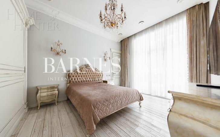 3-этажный таунхаус 430 м² с отделкой