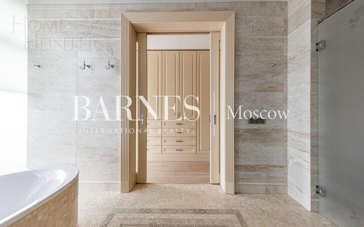 3-этажный таунхаус 430 м² с отделкой