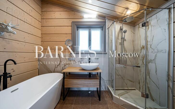 2-этажный коттедж 250 м² с отделкой