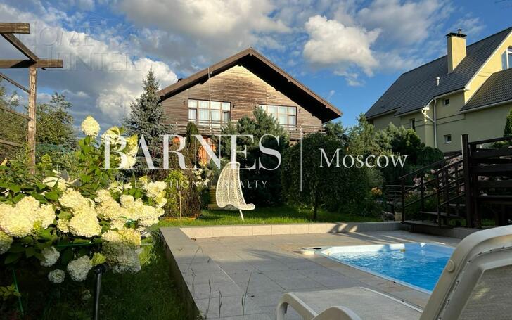 2-этажный коттедж 500 м² с отделкой